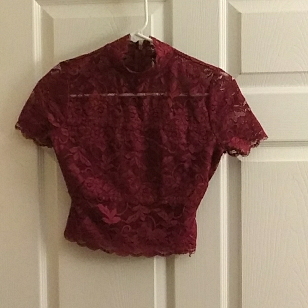 Guess crop top